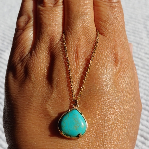 Pretty Gold Tone Triple Chain Necklace!!! - Picture 5 of 5